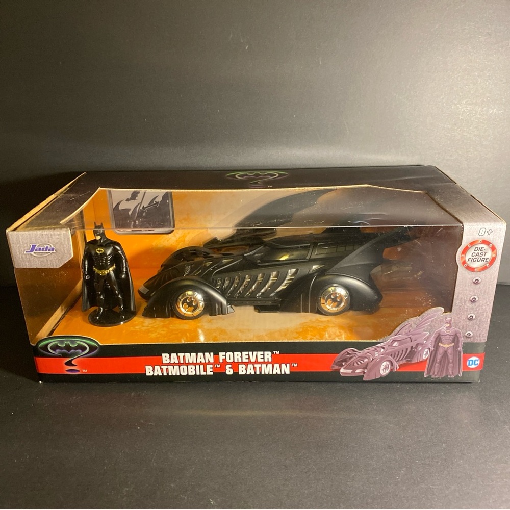 NEW Jada Toys 98036 Batman Forever BATMOBILE 1:24 Scale Vehicle‎ w/Batman Figure